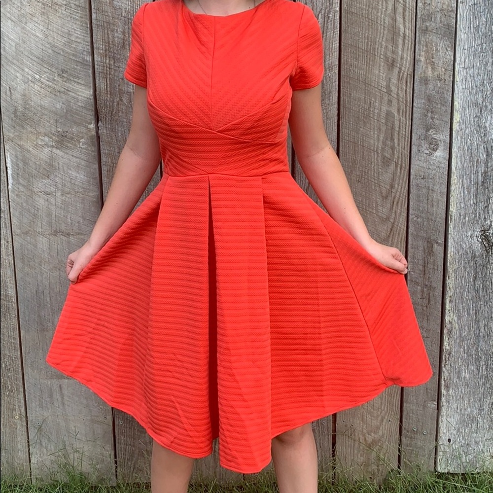 Gabby Skye dress size 2-4